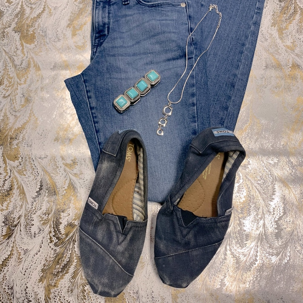 🔊Women’s Toms shoes